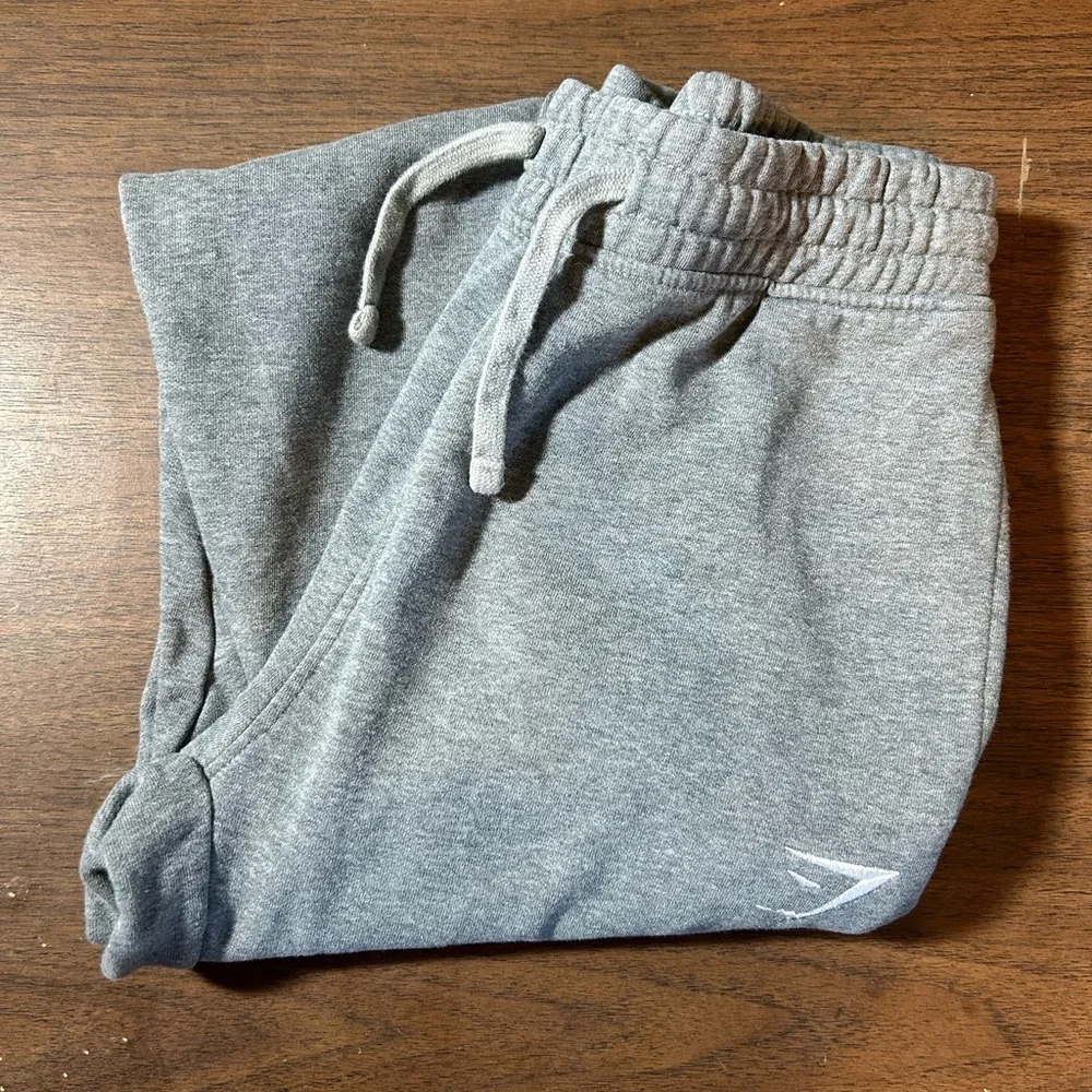 EUC Men’s Gymshark‎ Gray Grey Sweatpants Size Small